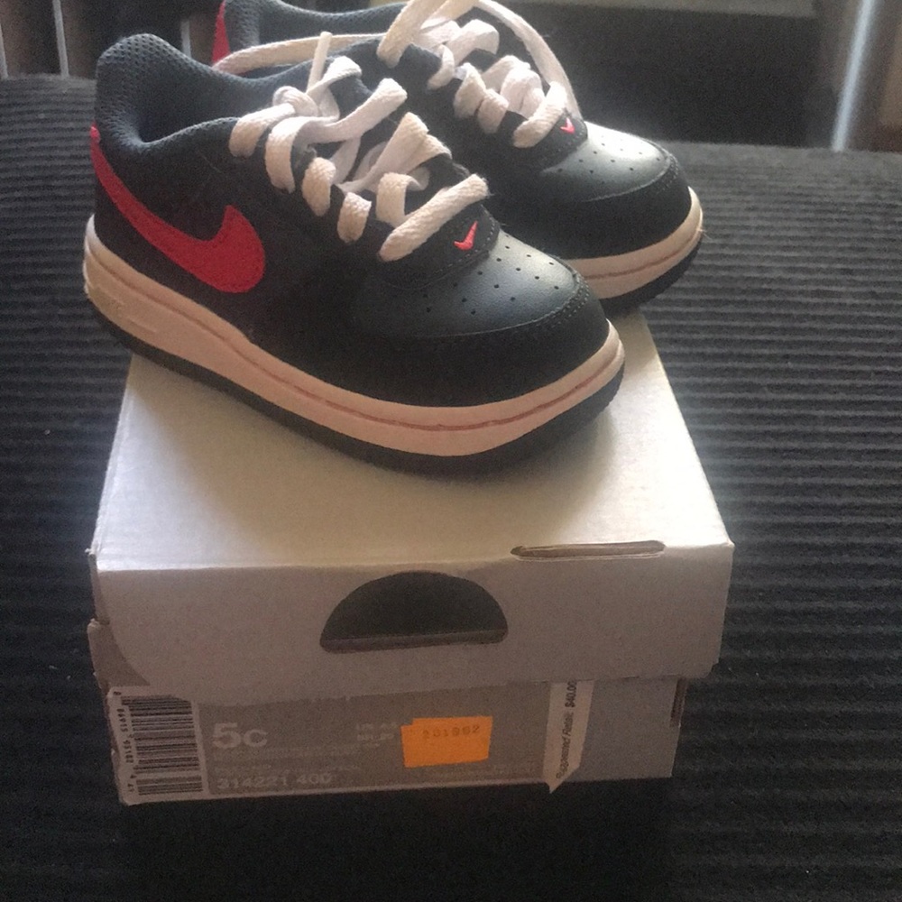 🔴SOLD🔴Force 1 Nike girls shoes